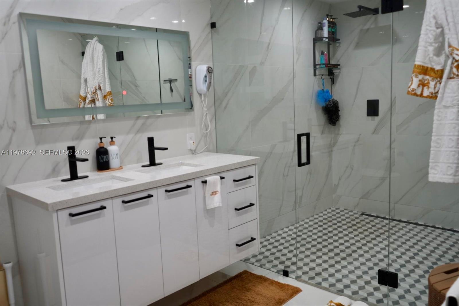 9351 SW 88th Ter Miami, FL 33176