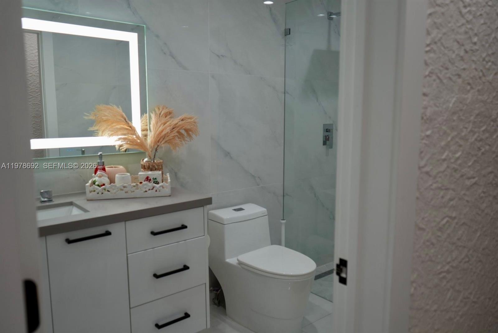 9351 SW 88th Ter Miami, FL 33176