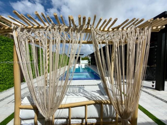 9351 SW 88th Ter Miami, FL 33176