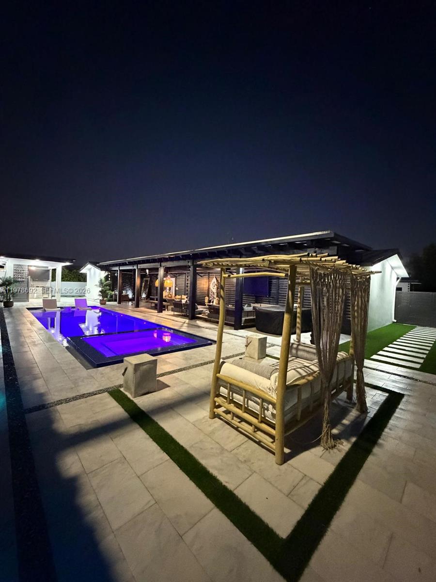 9351 SW 88th Ter Miami, FL 33176