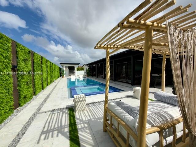 9351 SW 88th Ter Miami, FL 33176