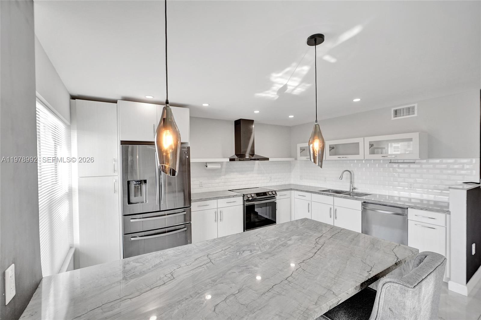 1075 92nd St #405 Bay Harbor Islands, FL 33154