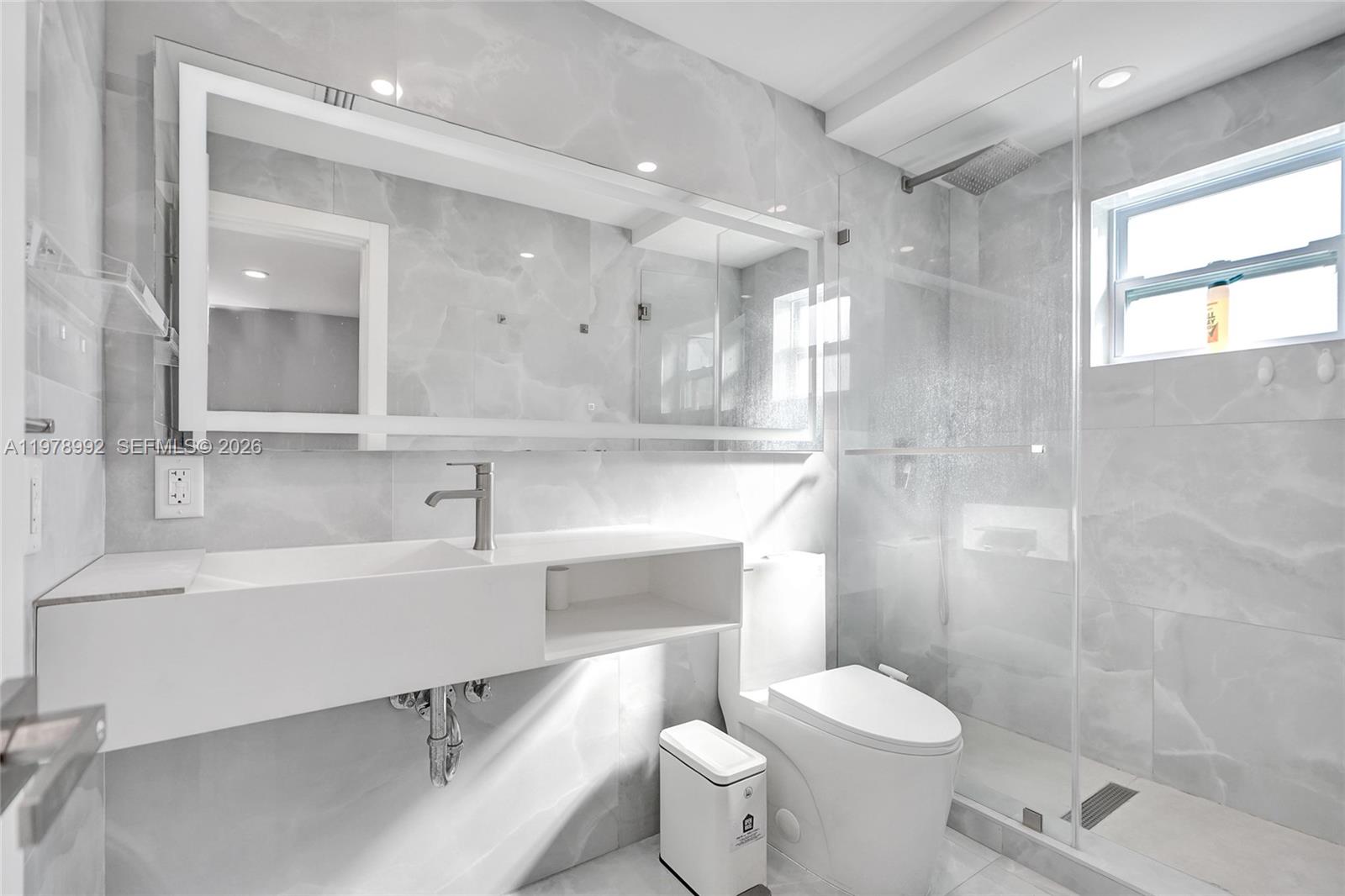 1075 92nd St #405 Bay Harbor Islands, FL 33154