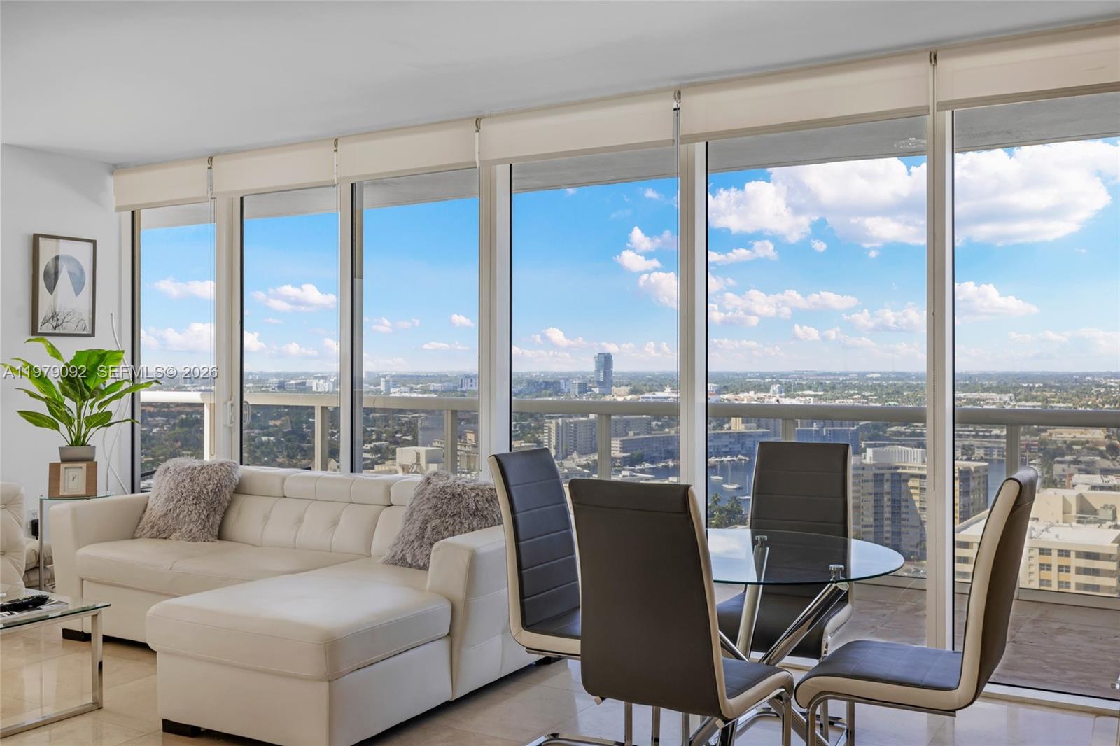 image Beach Club 214