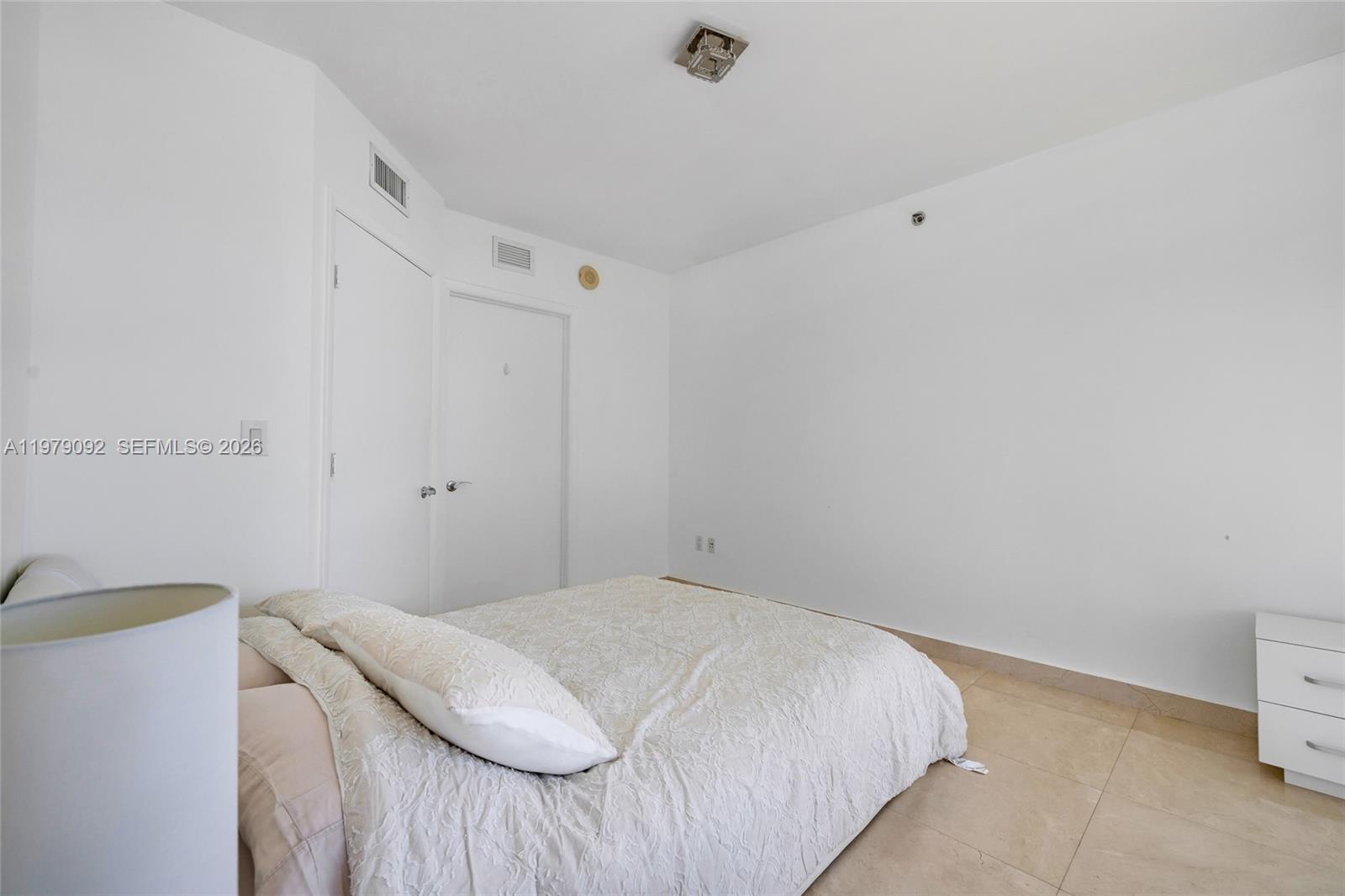 image Beach Club 220