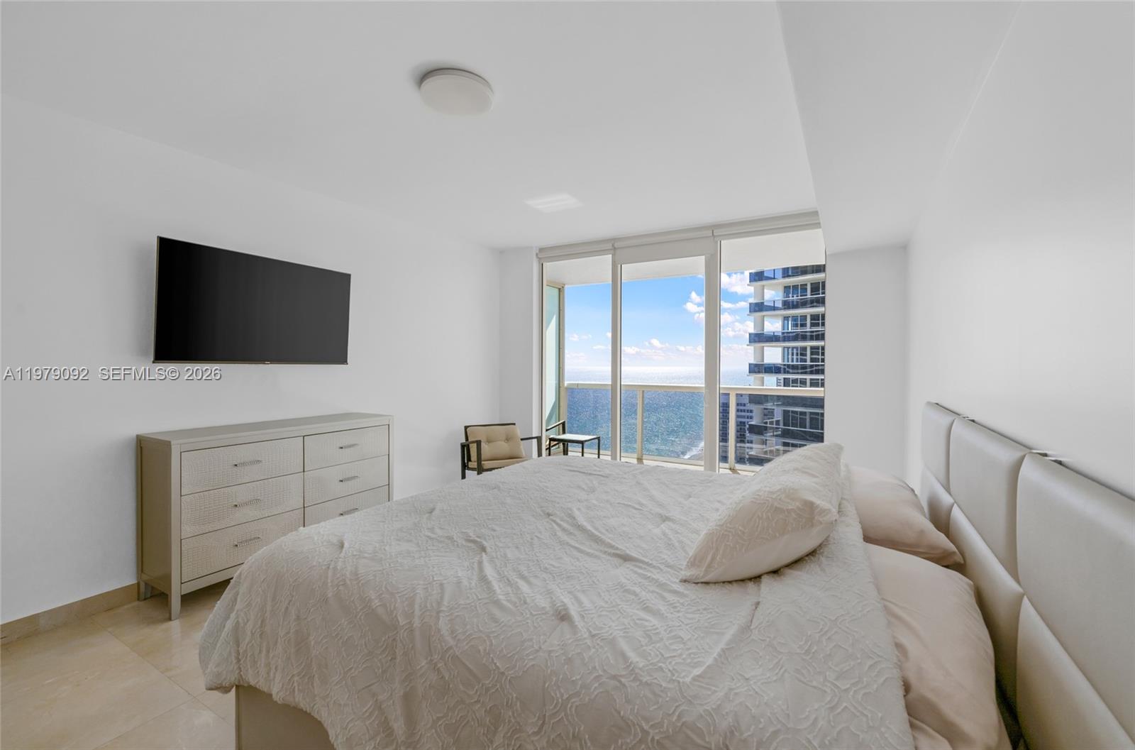 image Beach Club 223