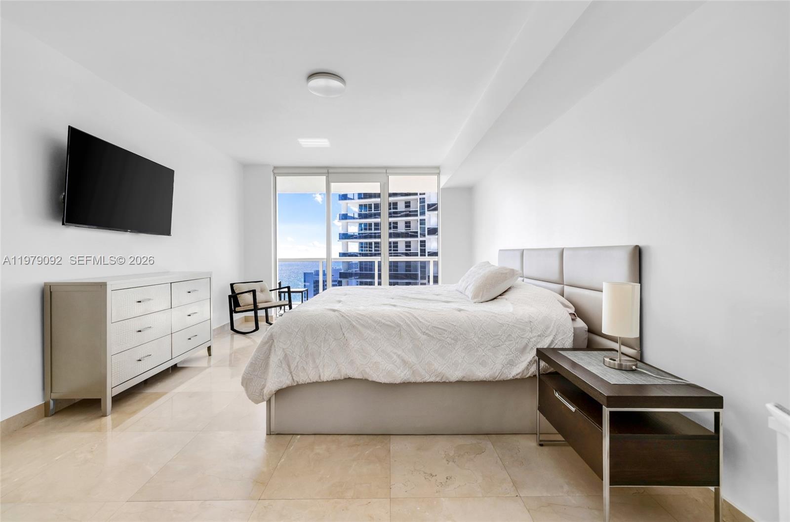 image Beach Club 224