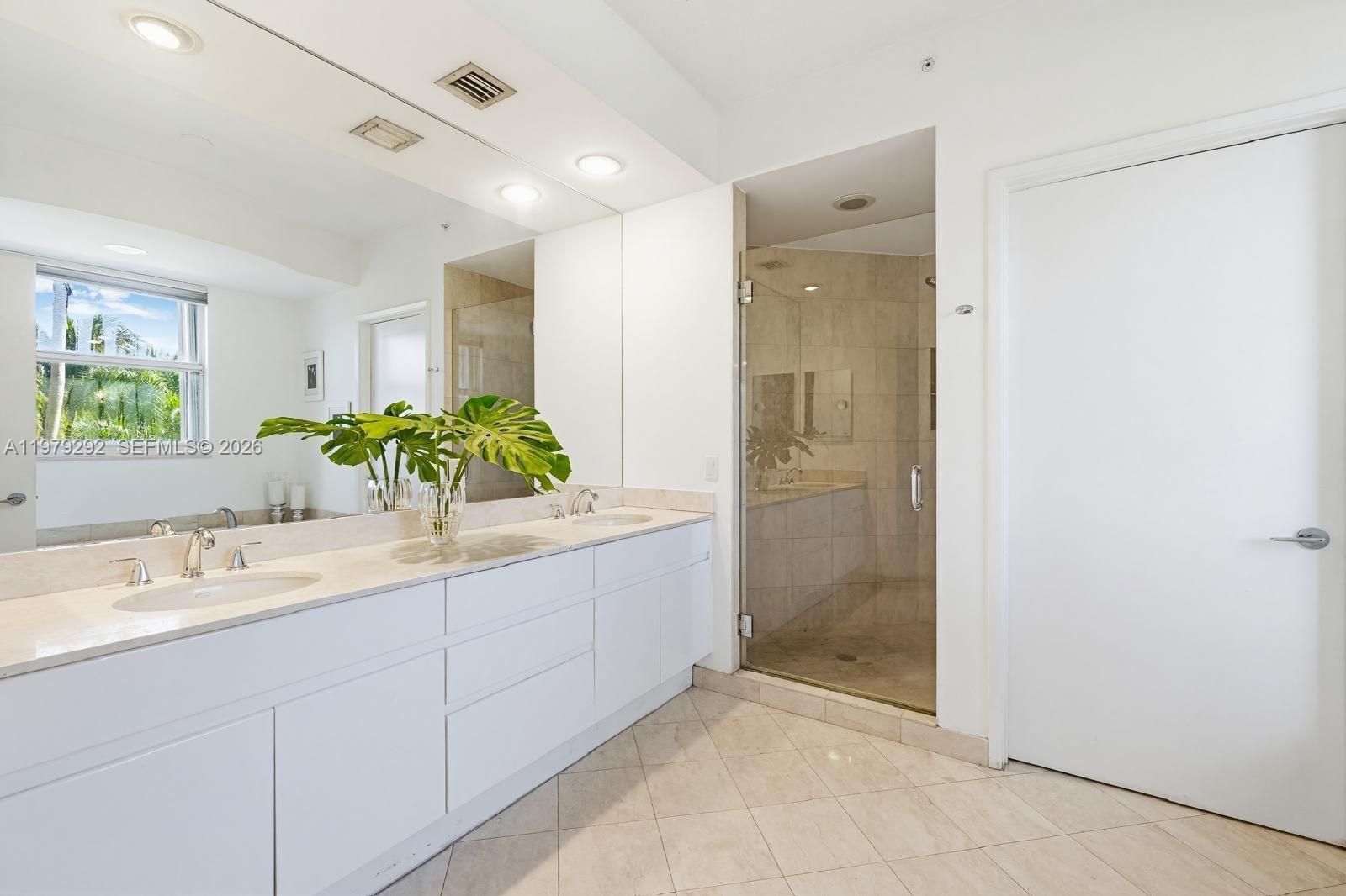 701 Crandon Blvd #302 Key Biscayne, FL 33149