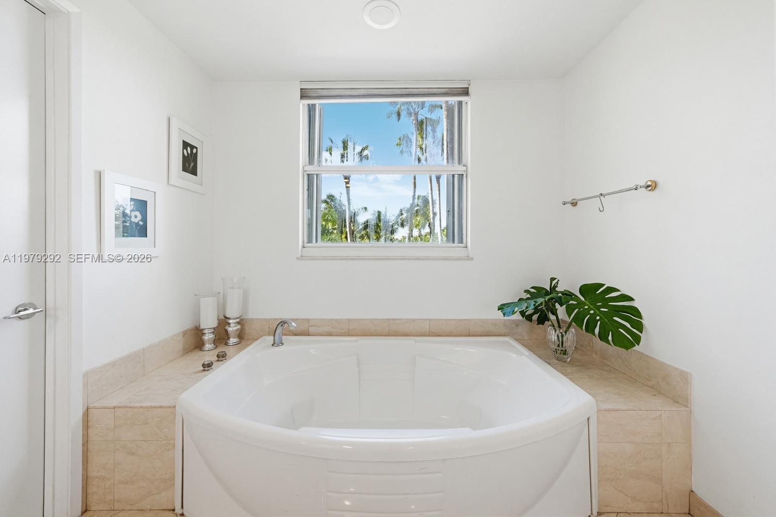 701 Crandon Blvd #302 Key Biscayne, FL 33149