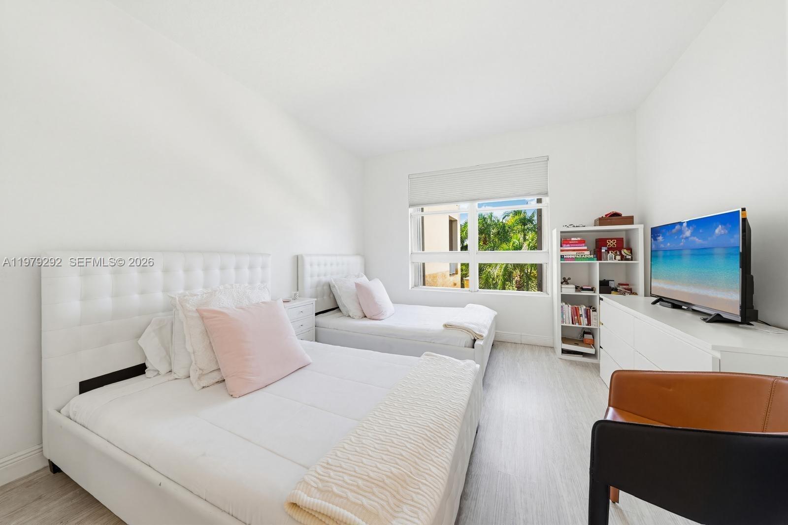 701 Crandon Blvd #302 Key Biscayne, FL 33149