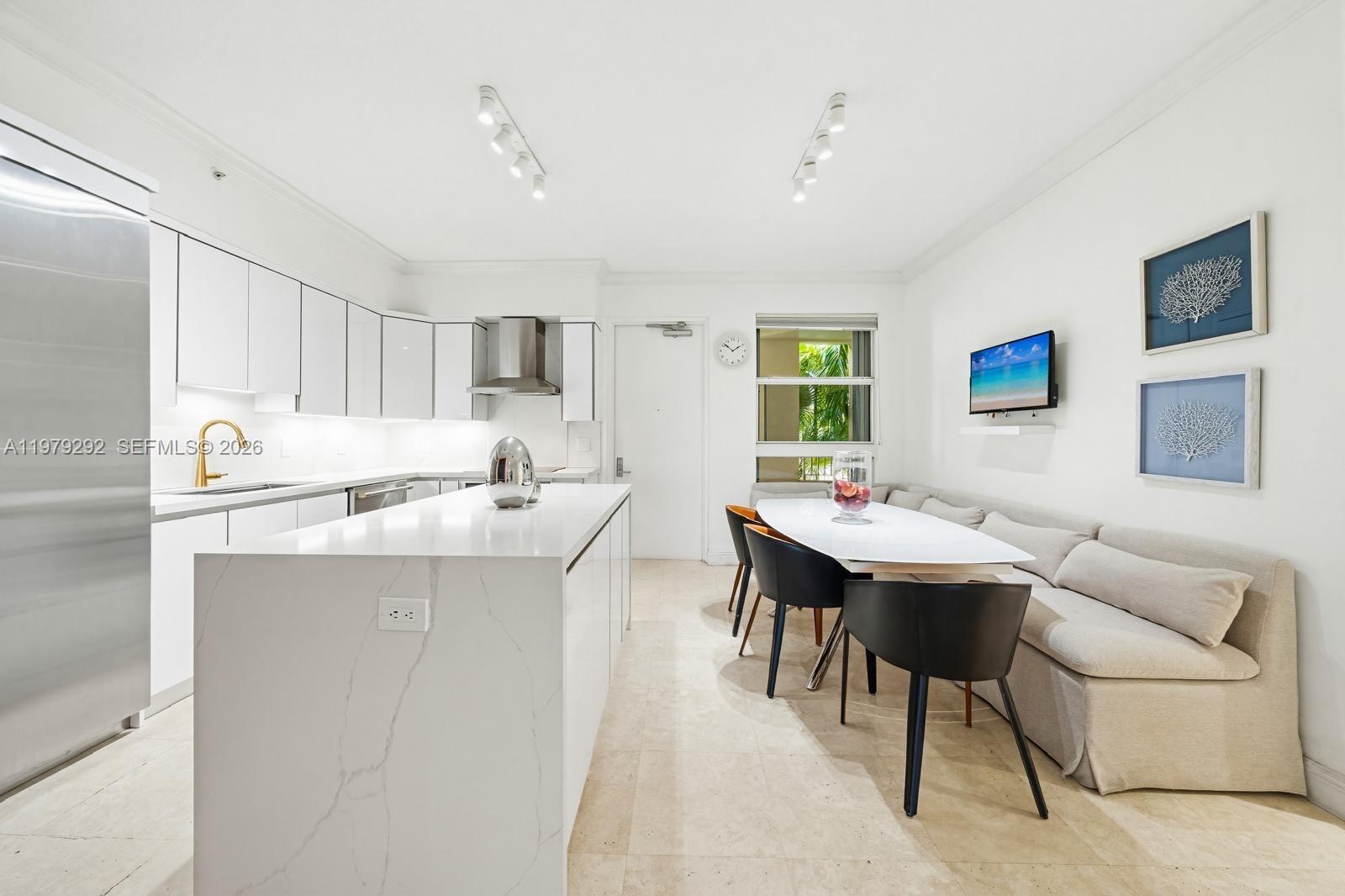 701 Crandon Blvd #302 Key Biscayne, FL 33149