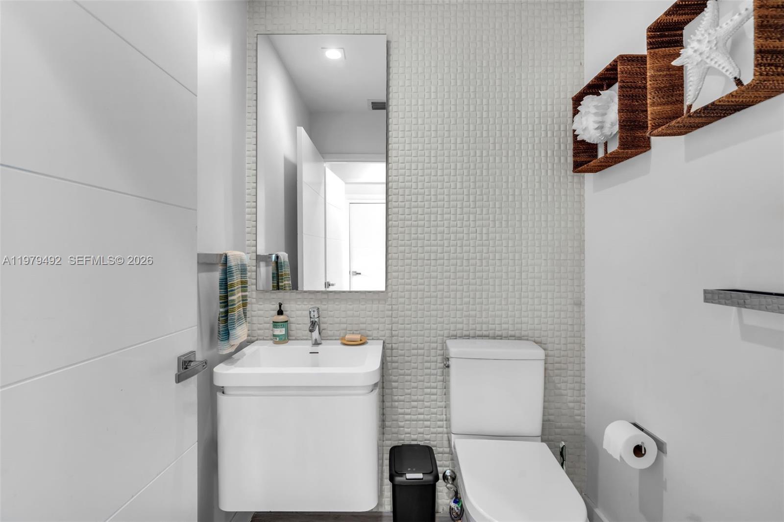 707 W 54th St Miami Beach, FL 33140