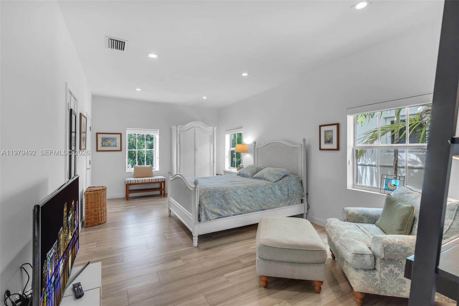 707 W 54th St Miami Beach, FL 33140