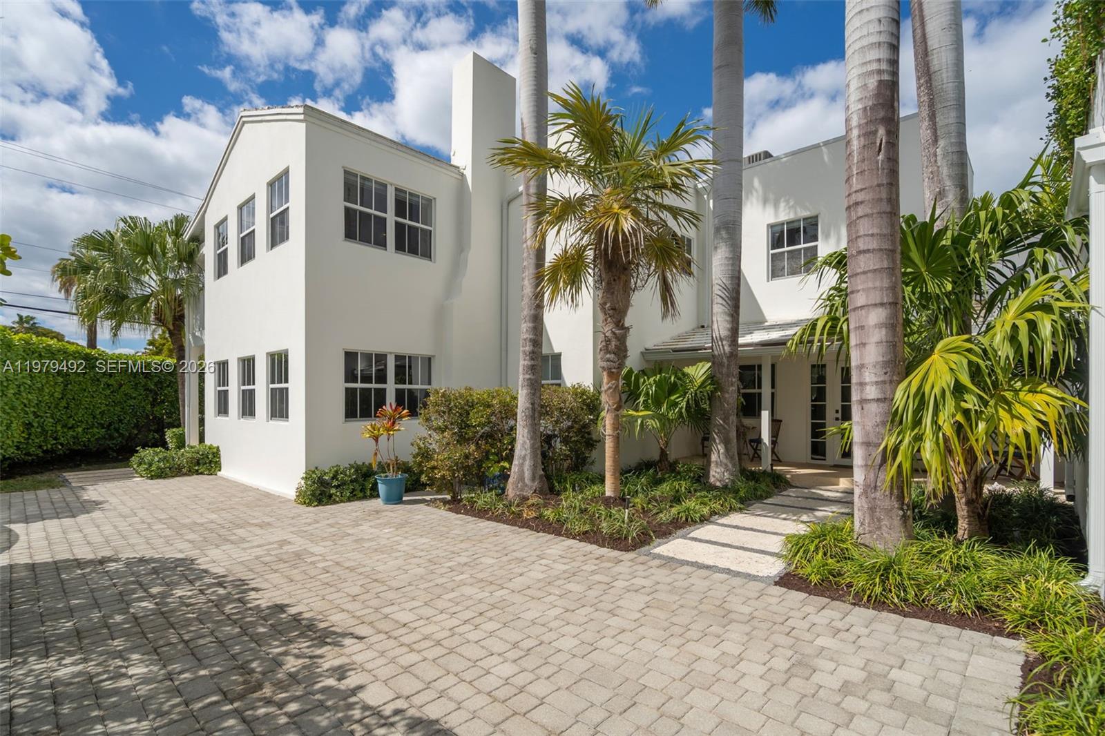 707 W 54th St Miami Beach, FL 33140