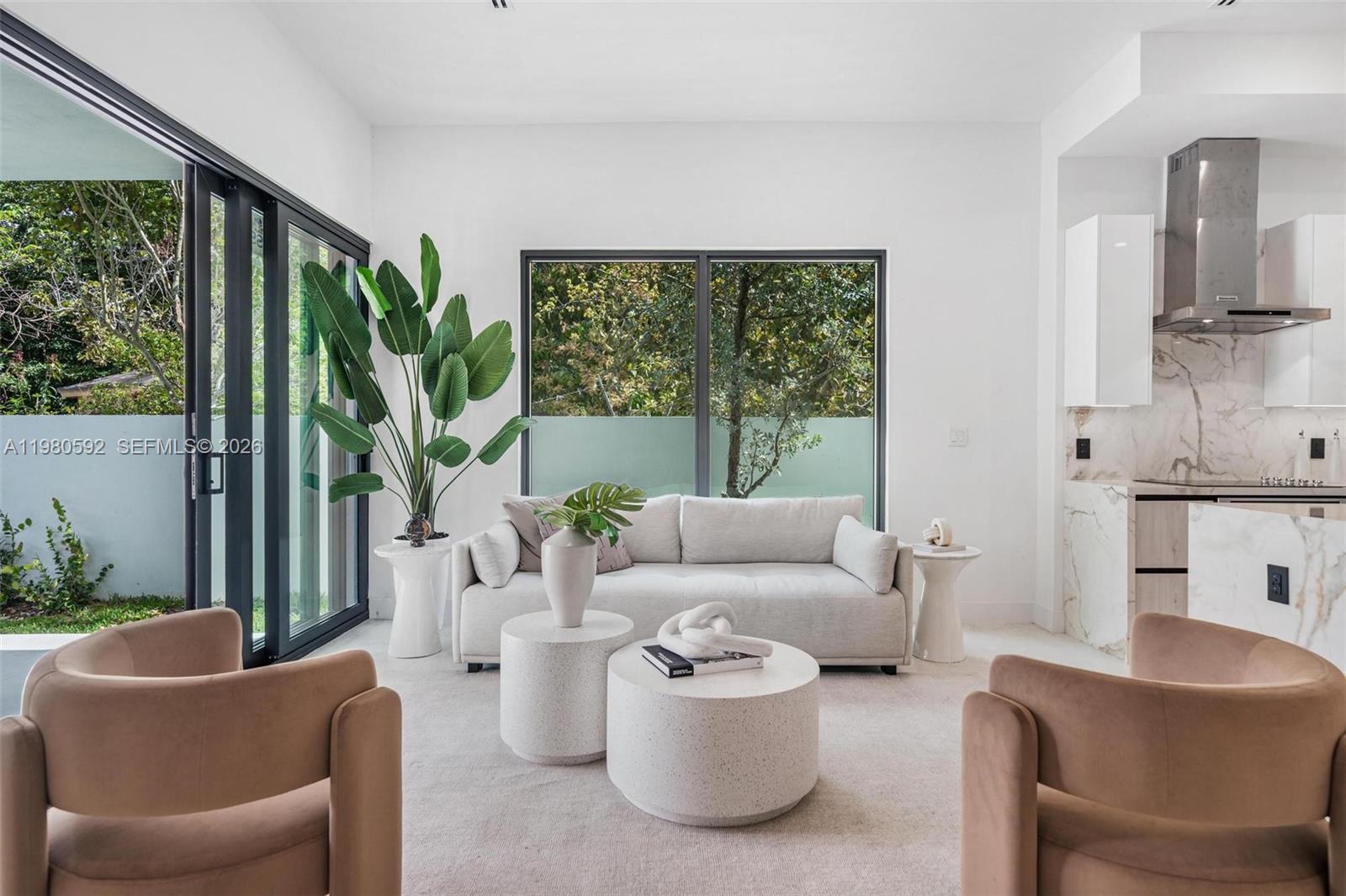 2943 SW 21st St Miami, FL 33145