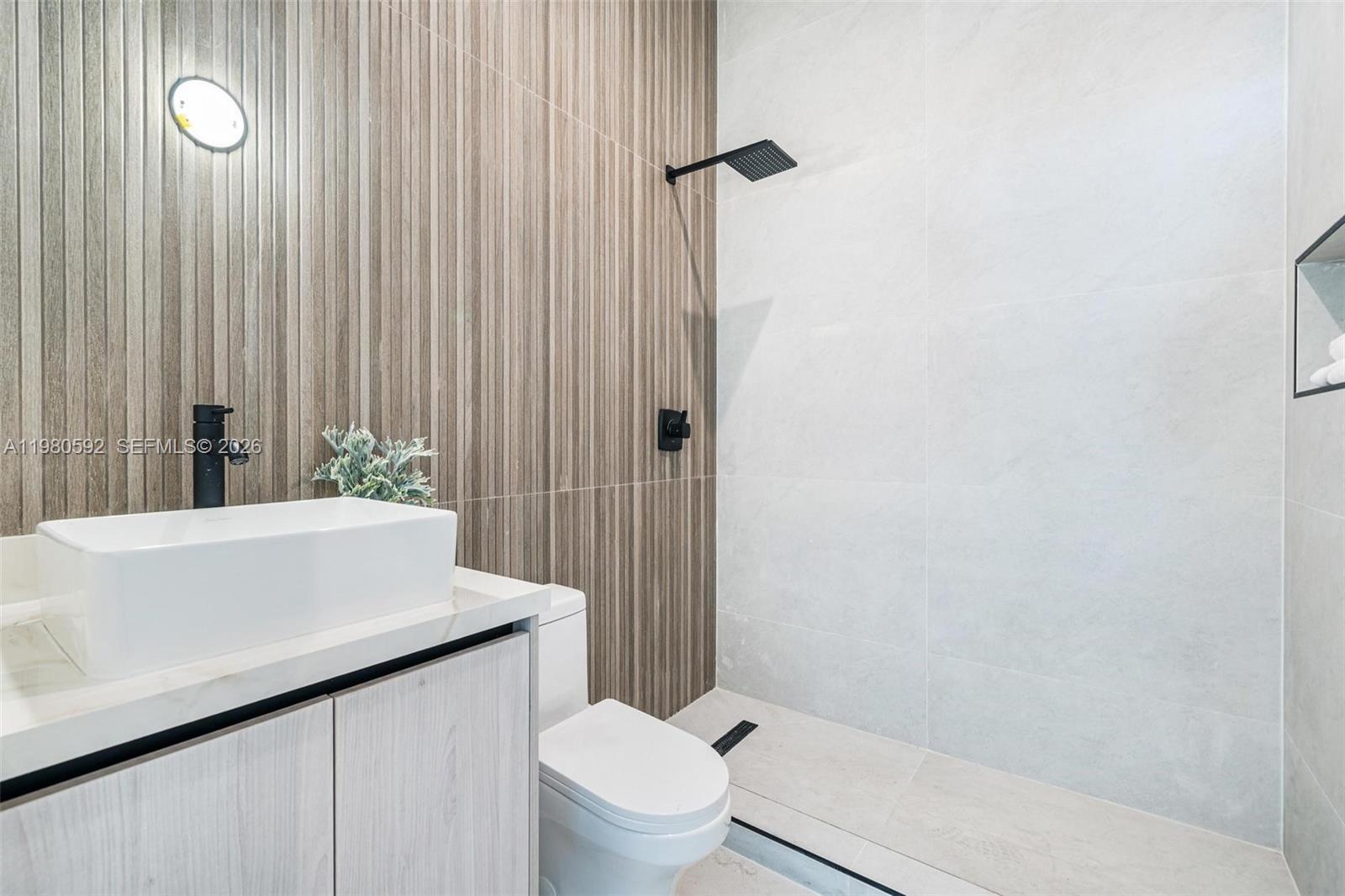 2943 SW 21st St Miami, FL 33145