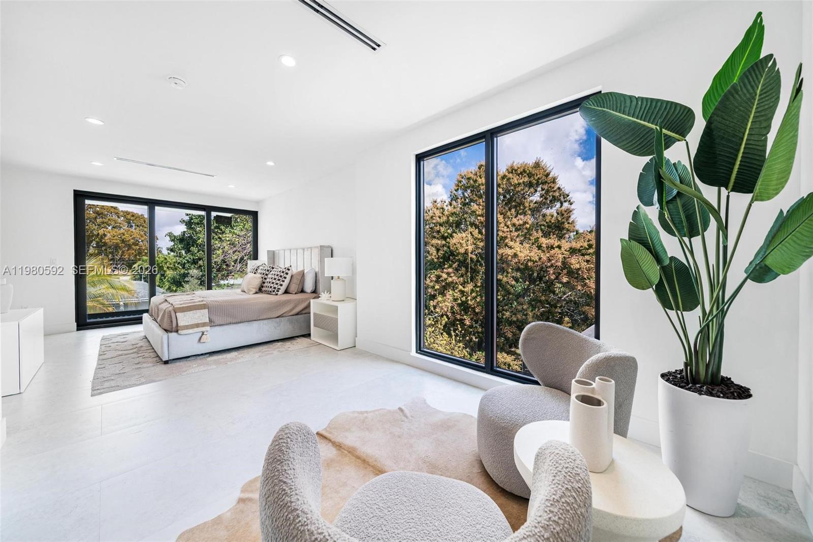 2943 SW 21st St Miami, FL 33145