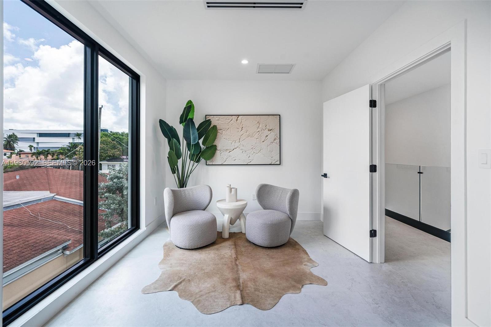 2943 SW 21st St Miami, FL 33145