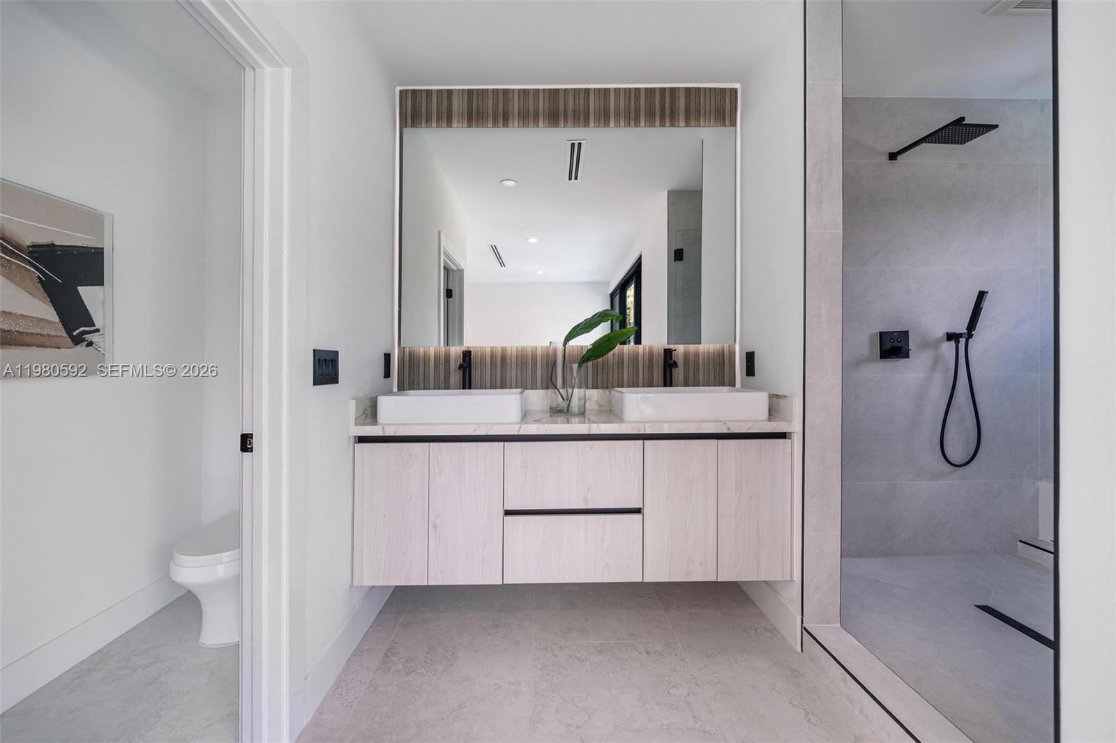 2943 SW 21st St Miami, FL 33145