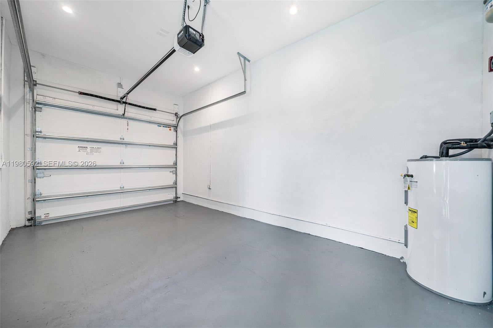 2943 SW 21st St Miami, FL 33145