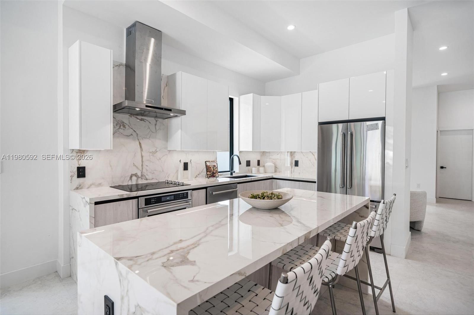 2943 SW 21st St Miami, FL 33145