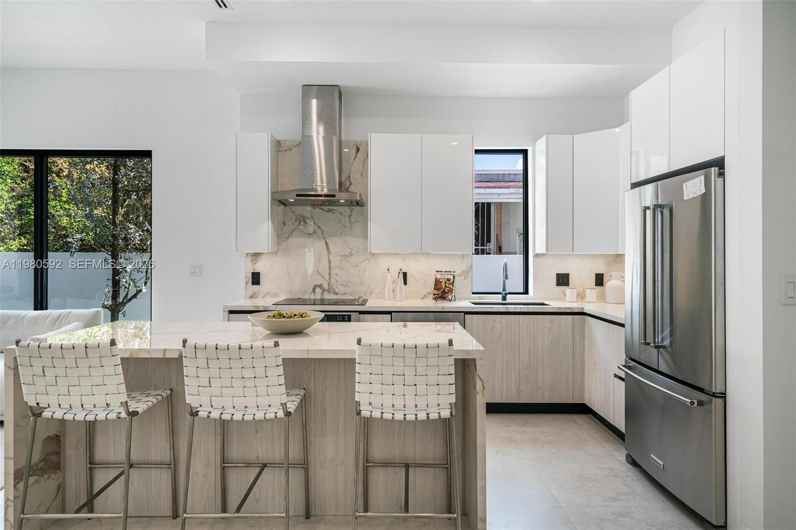 2943 SW 21st St Miami, FL 33145