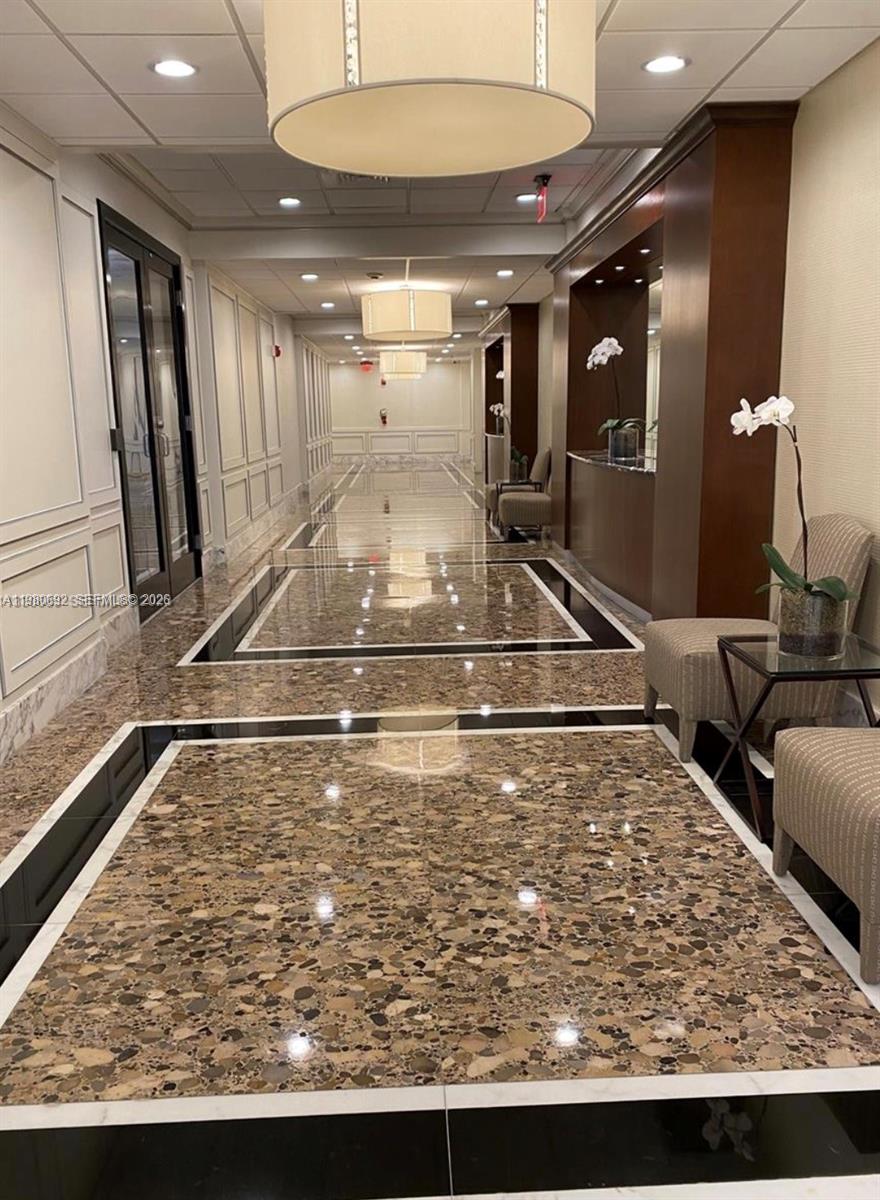 5600 Collins Ave #9Y Miami Beach, FL 33140