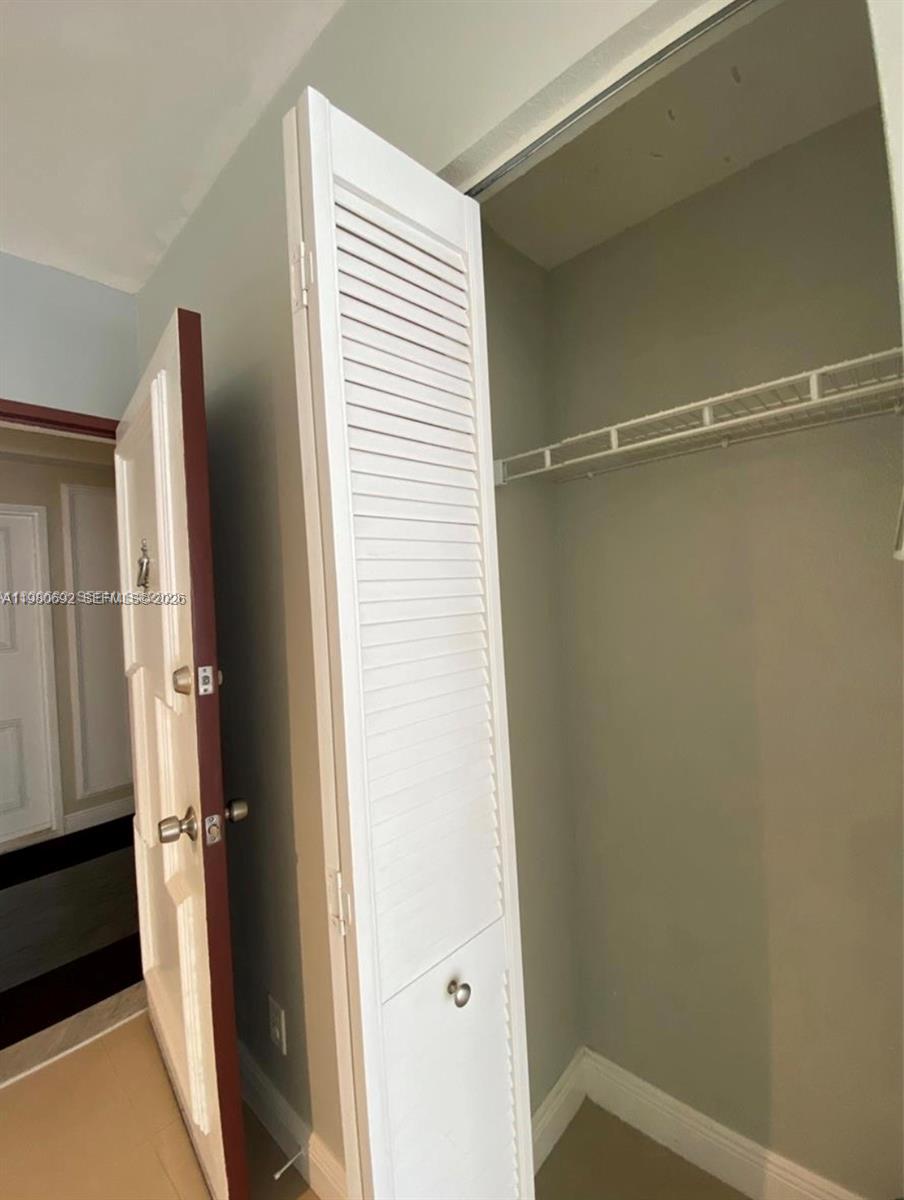 5600 Collins Ave #9Y Miami Beach, FL 33140