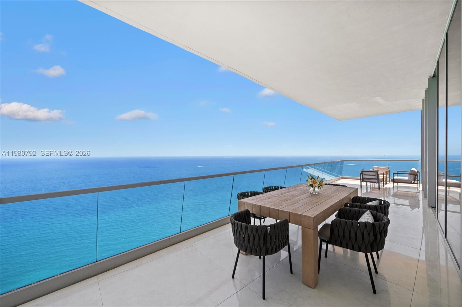 18501 Collins Ave #4304 Sunny Isles Beach, FL 33160