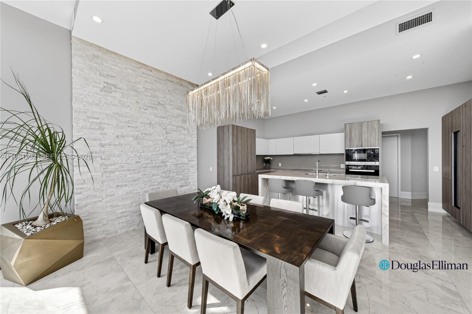 2900 NE 7th Ave #4904 Miami, FL 33137