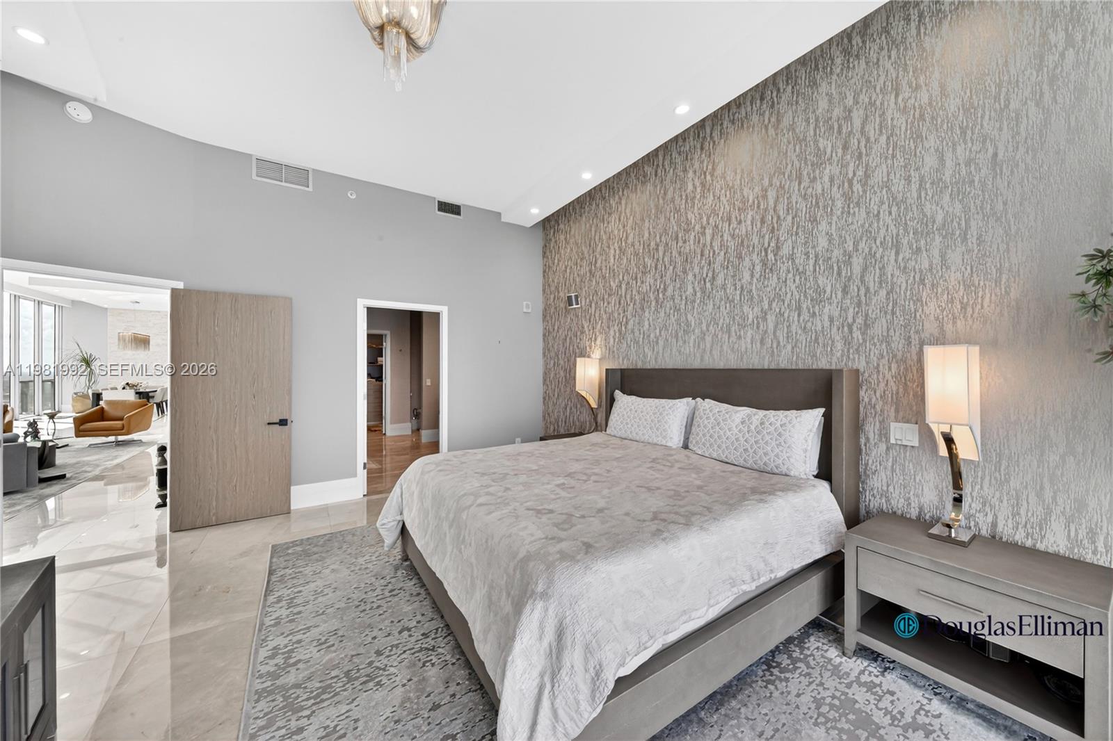 2900 NE 7th Ave #4904 Miami, FL 33137