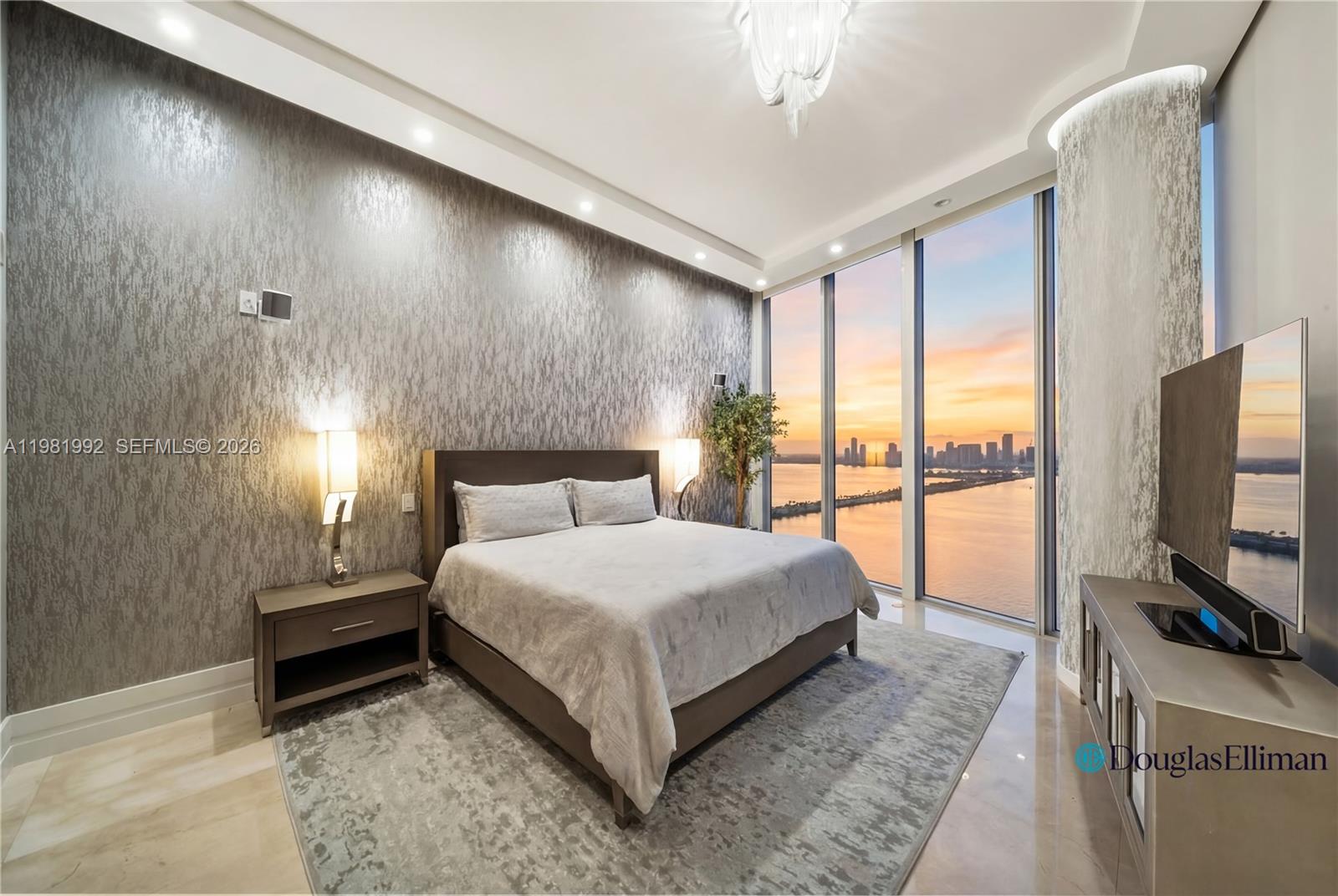 2900 NE 7th Ave #4904 Miami, FL 33137