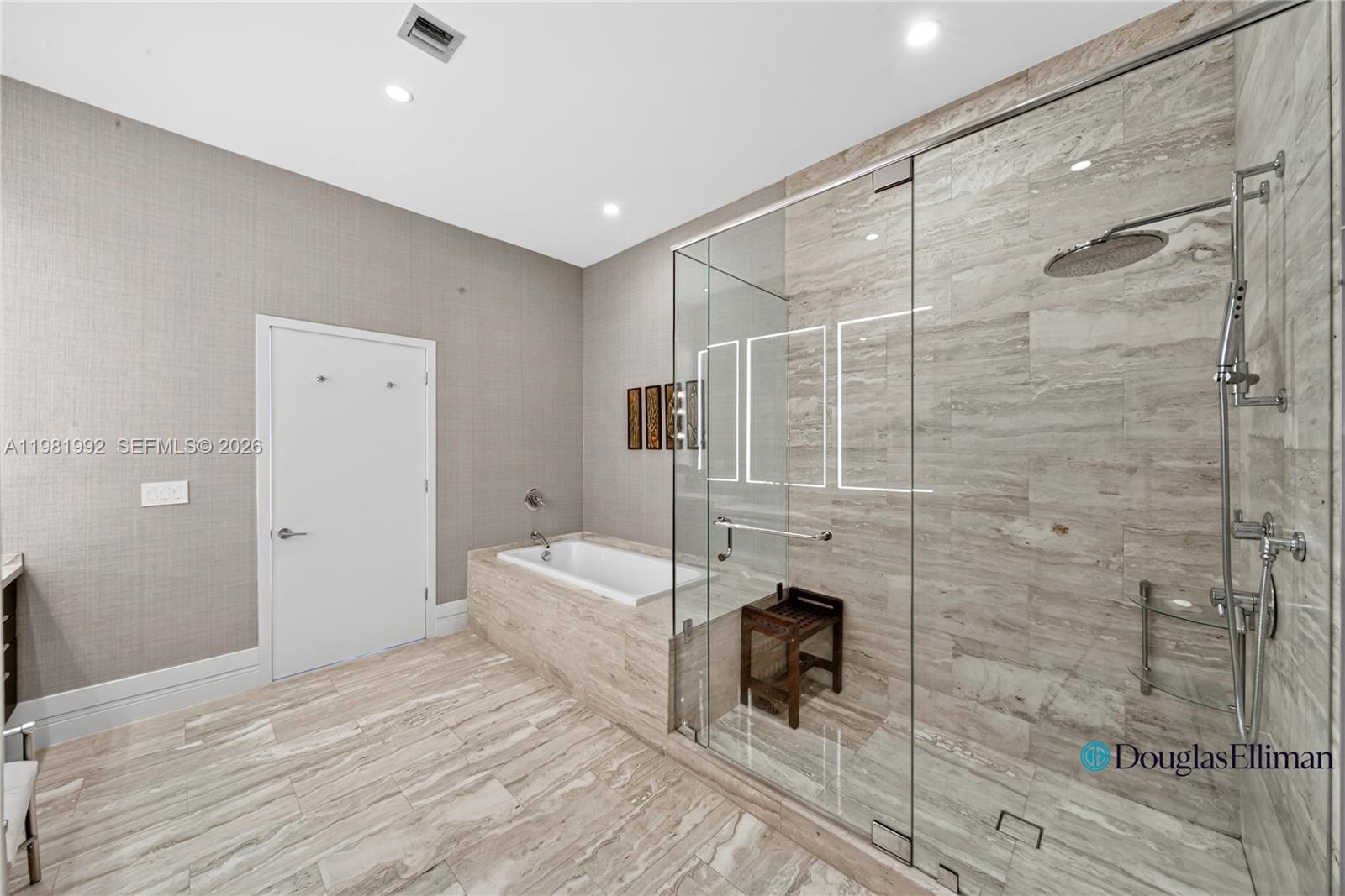 2900 NE 7th Ave #4904 Miami, FL 33137