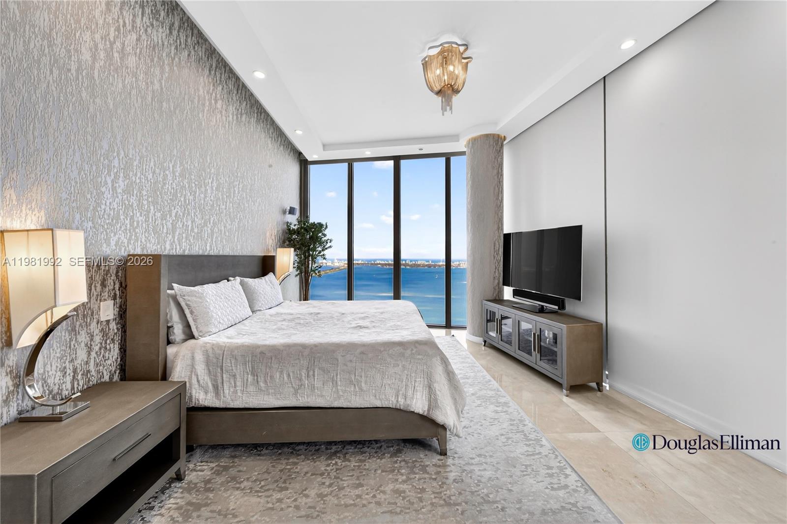 2900 NE 7th Ave #4904 Miami, FL 33137