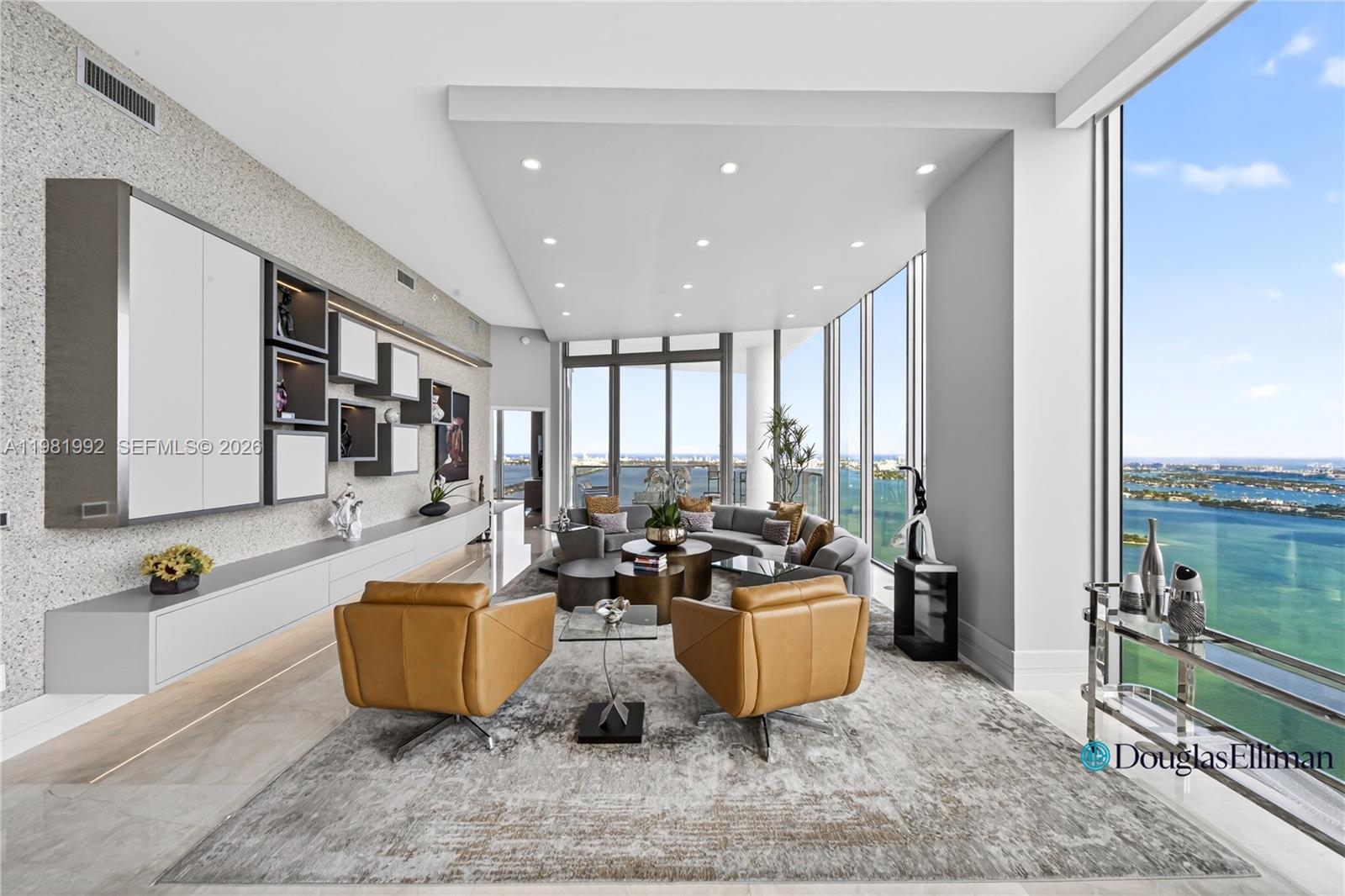 2900 NE 7th Ave #4904 Miami, FL 33137