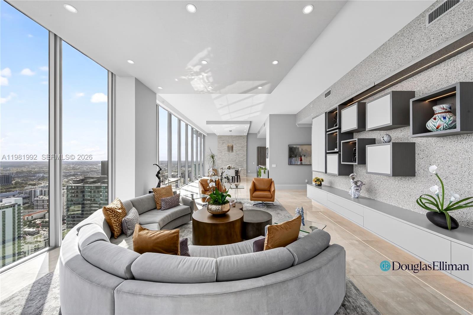 2900 NE 7th Ave #4904 Miami, FL 33137