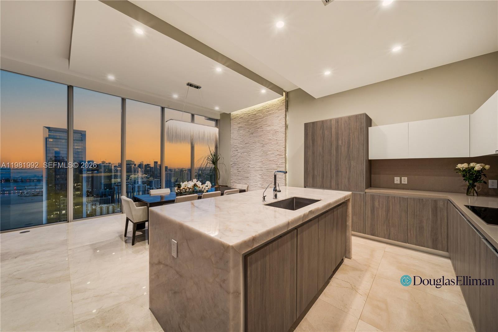 2900 NE 7th Ave #4904 Miami, FL 33137