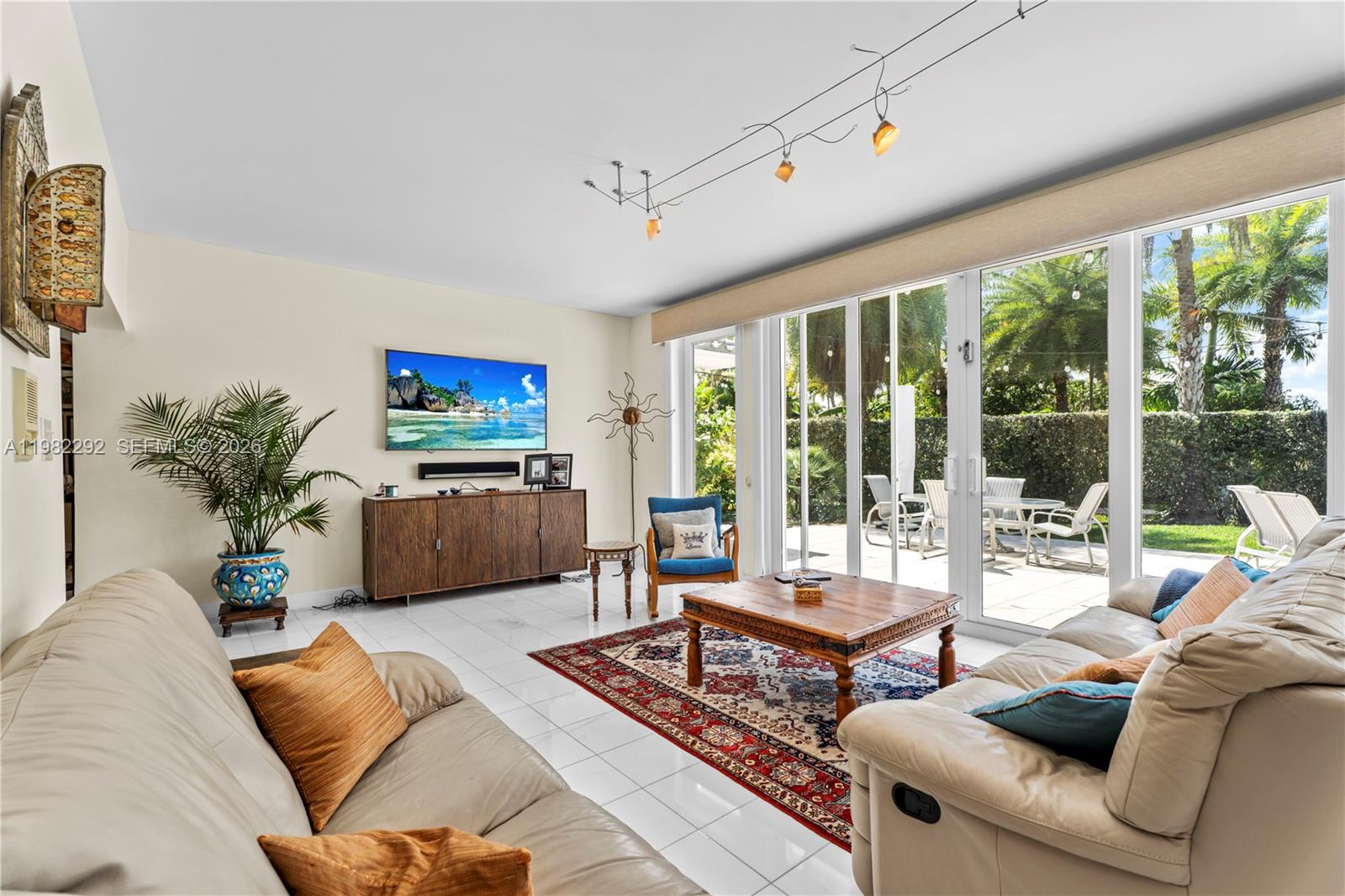 13000 Arch Crk Ter North Miami, FL 33181