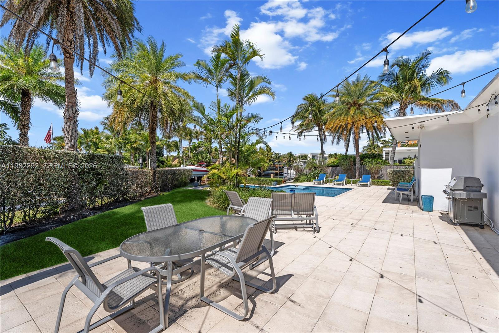 13000 Arch Crk Ter North Miami, FL 33181