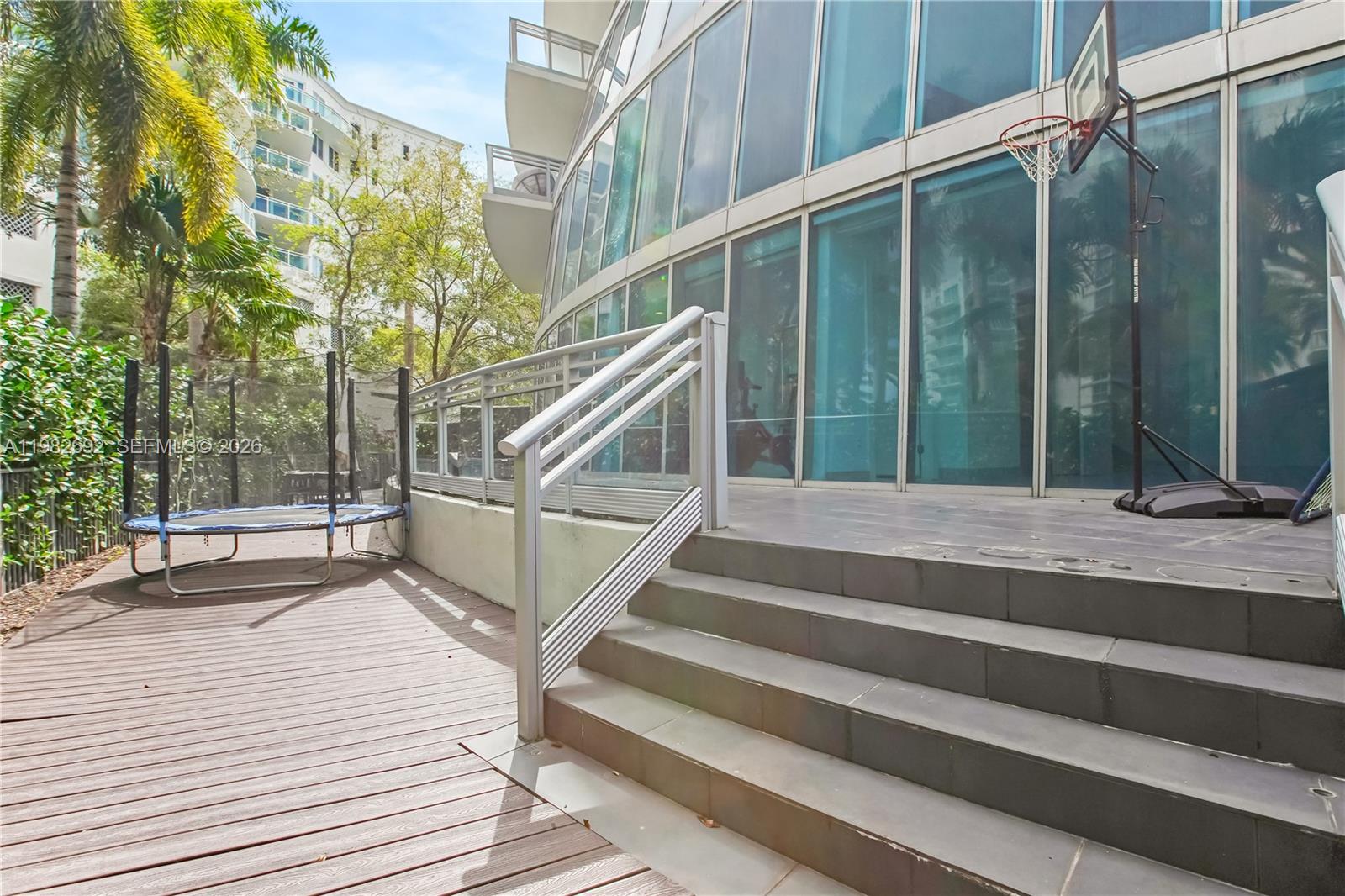 2950 NE 188th St #150 Aventura, FL 33180