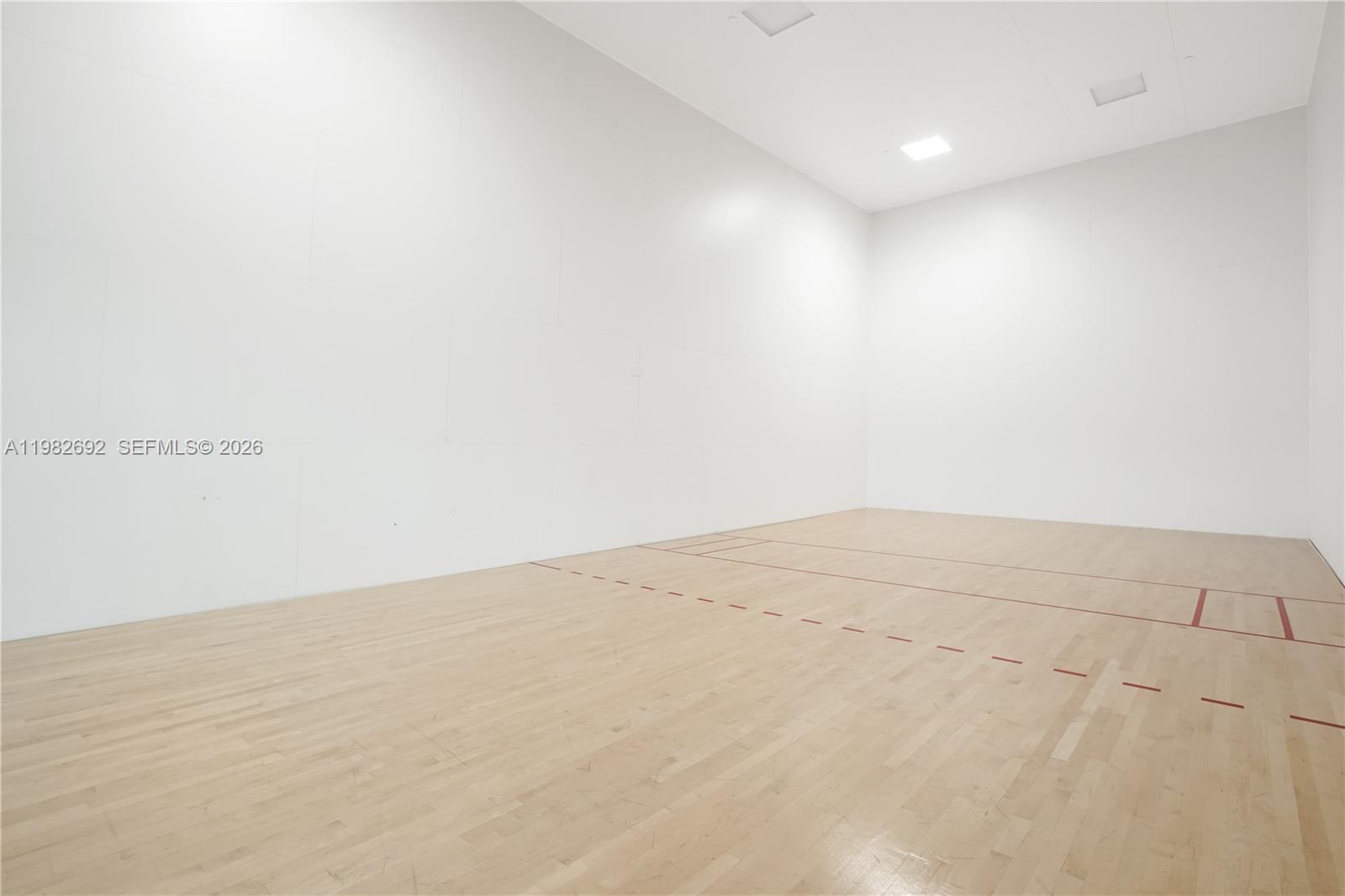 2950 NE 188th St #150 Aventura, FL 33180