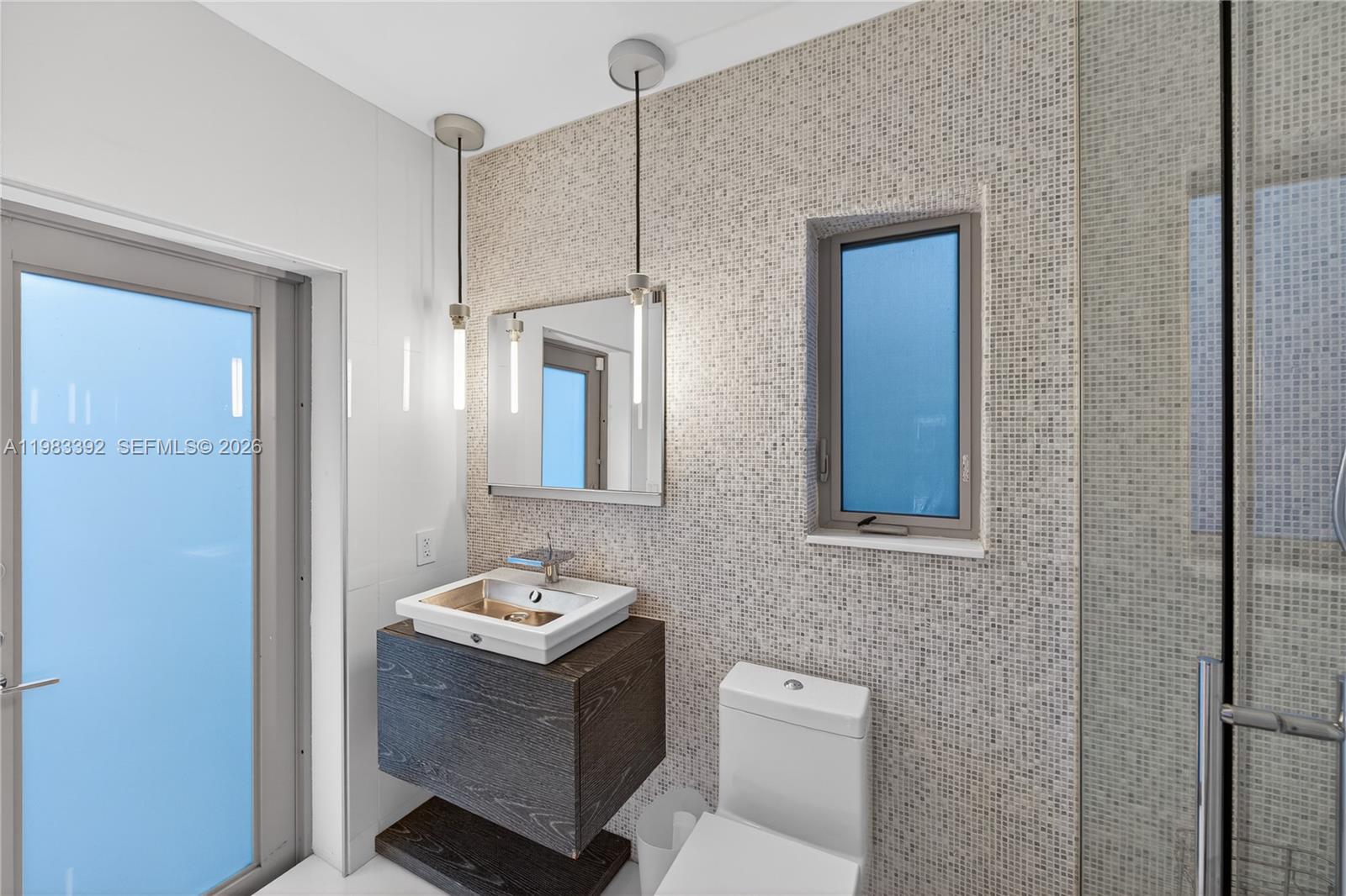 1000 N Shore Dr Miami Beach, FL 33141