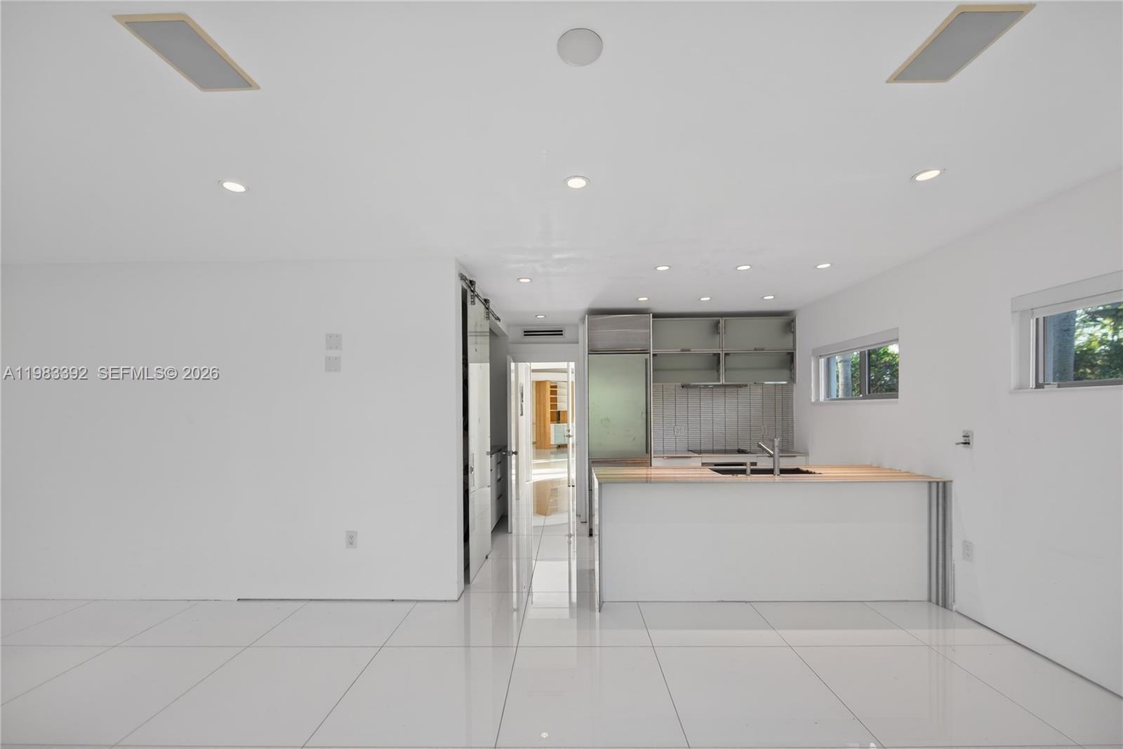 1000 N Shore Dr Miami Beach, FL 33141