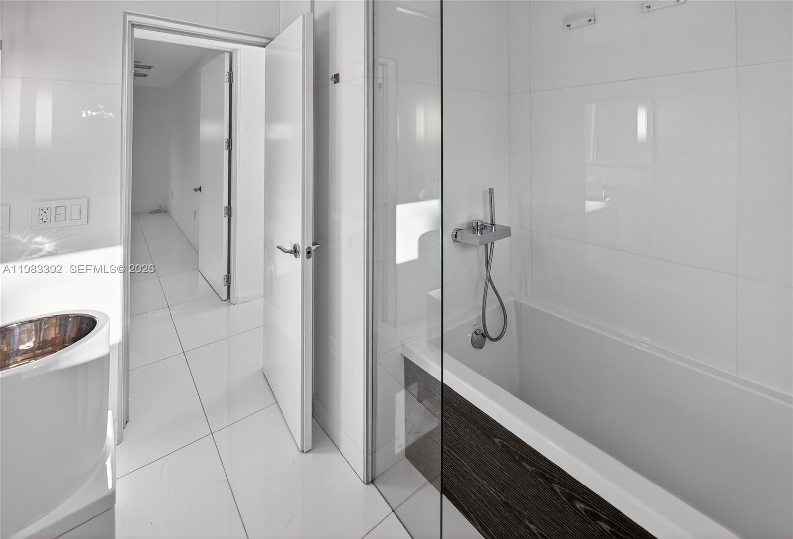 1000 N Shore Dr Miami Beach, FL 33141