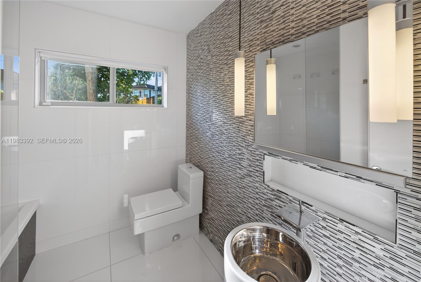 1000 N Shore Dr Miami Beach, FL 33141