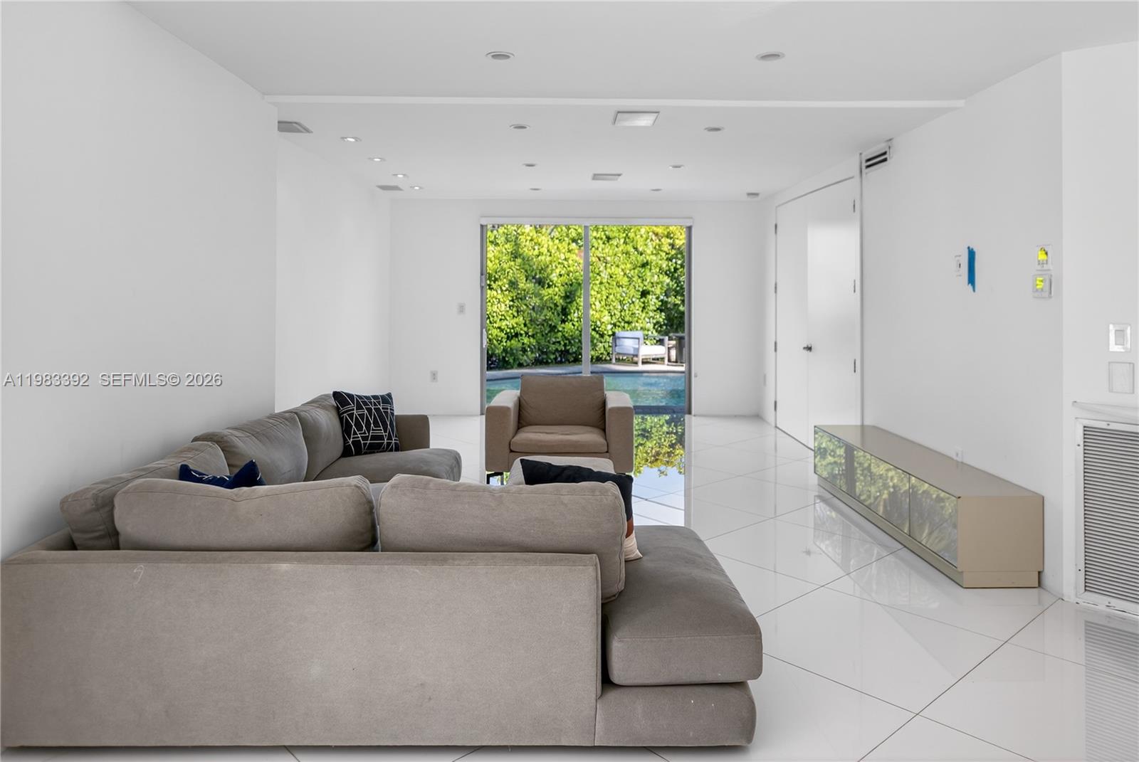 1000 N Shore Dr Miami Beach, FL 33141