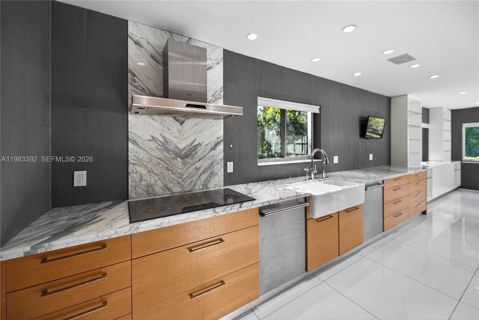 1000 N Shore Dr Miami Beach, FL 33141