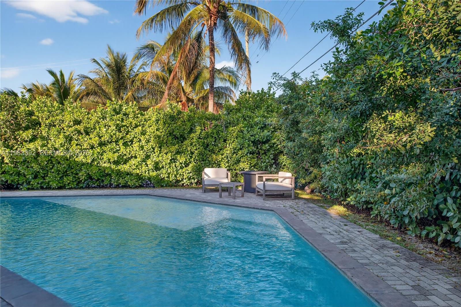 1000 N Shore Dr Miami Beach, FL 33141