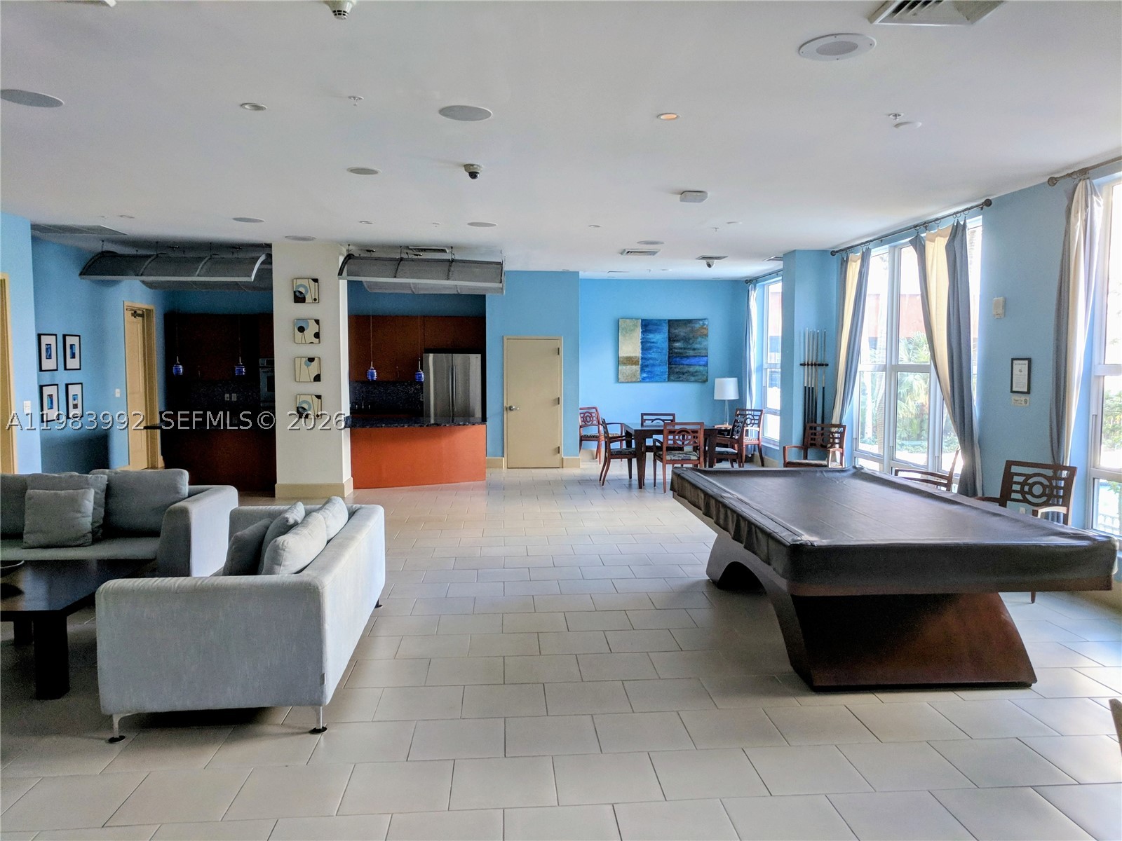image Cite on the Bay West16