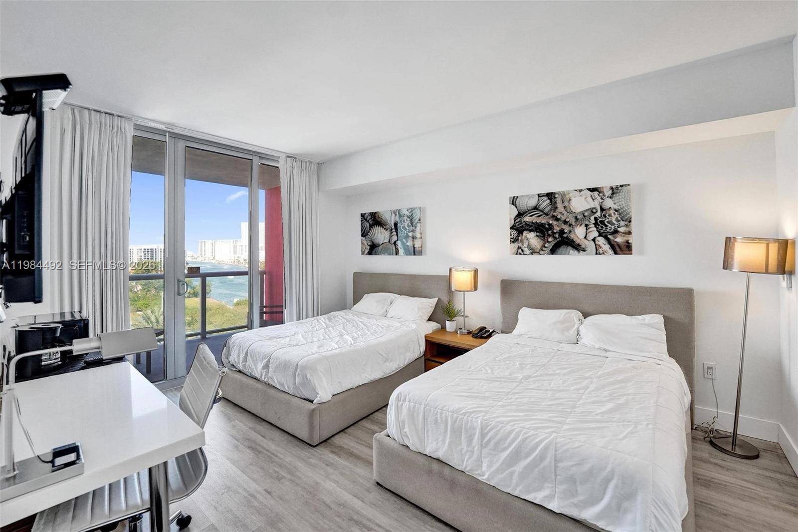 2602 E Hallandale Bch Blvd #R906 Hallandale Beach, FL 33009